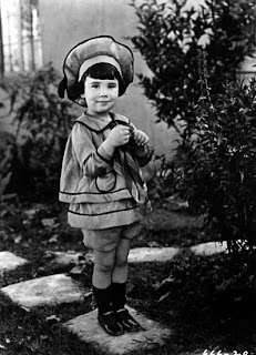The Little Flower Girl (1922)
